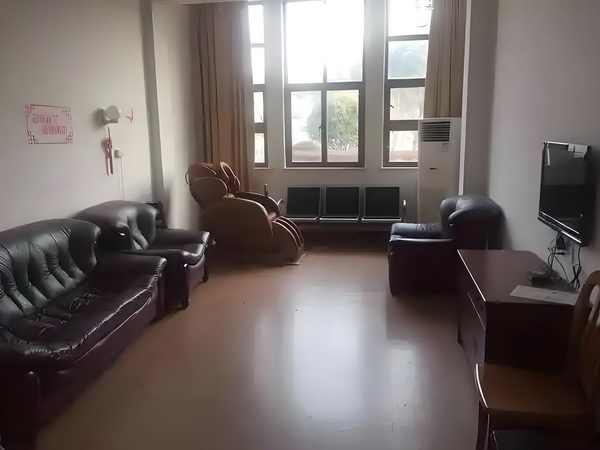 明代仕女育成记